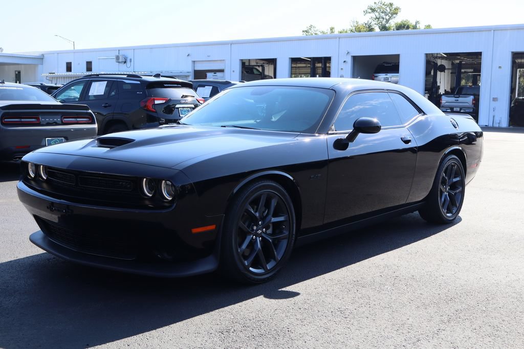 Used 2023 Dodge Challenger R/T w/ Blacktop Package RWD image 5