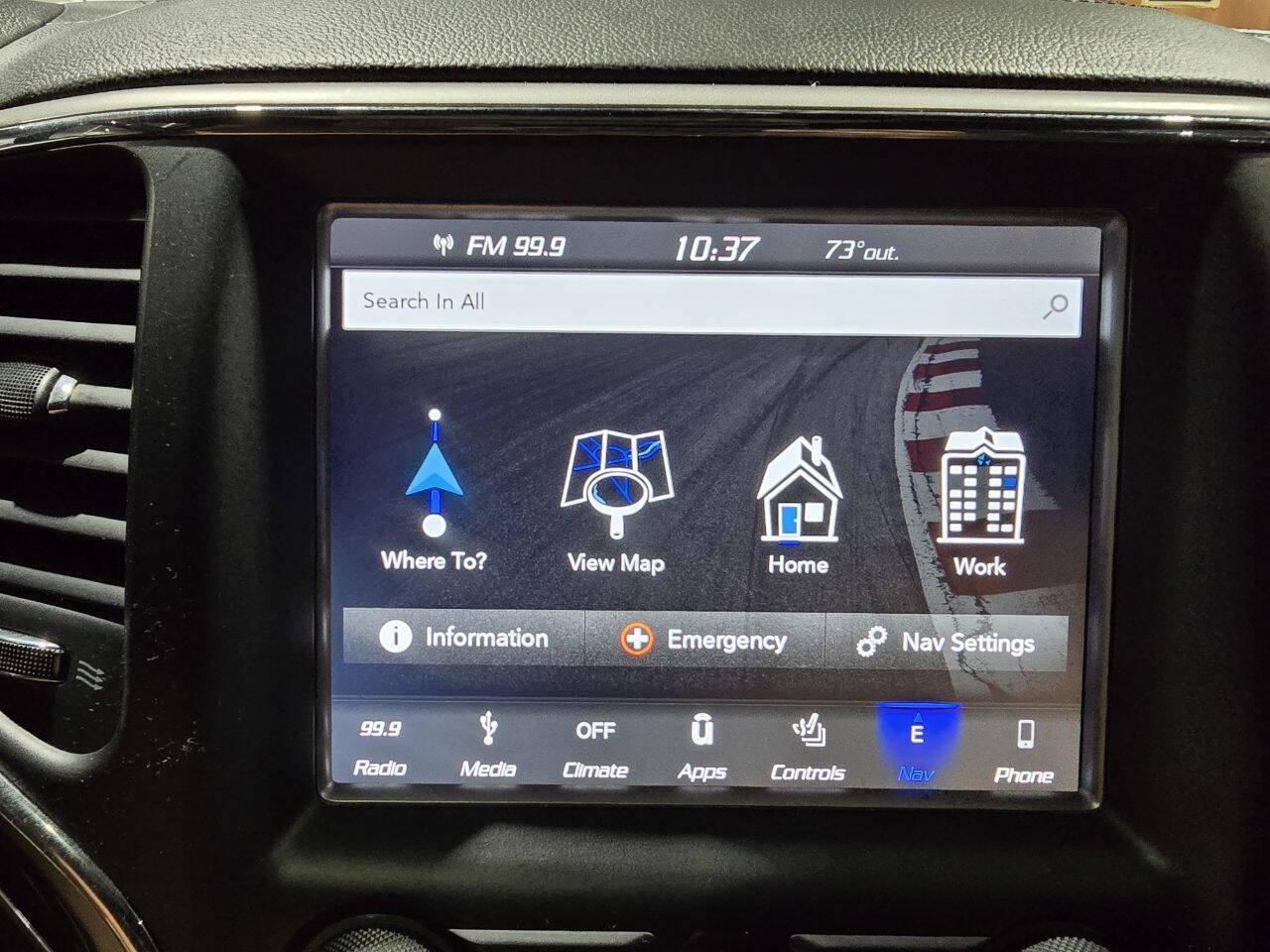 Used 2018 Jeep Grand Cherokee Overland AWD/4WD image 41