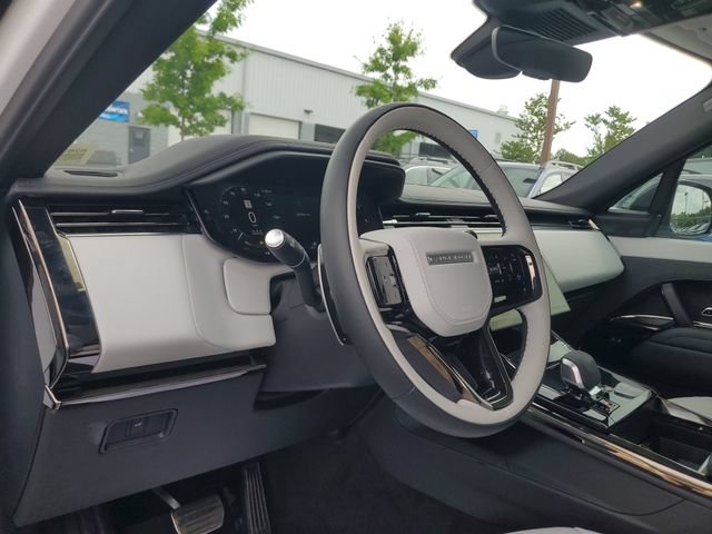 Used 2025 Land Rover Range Rover Sport Dynamic SE AWD/4WD image 19