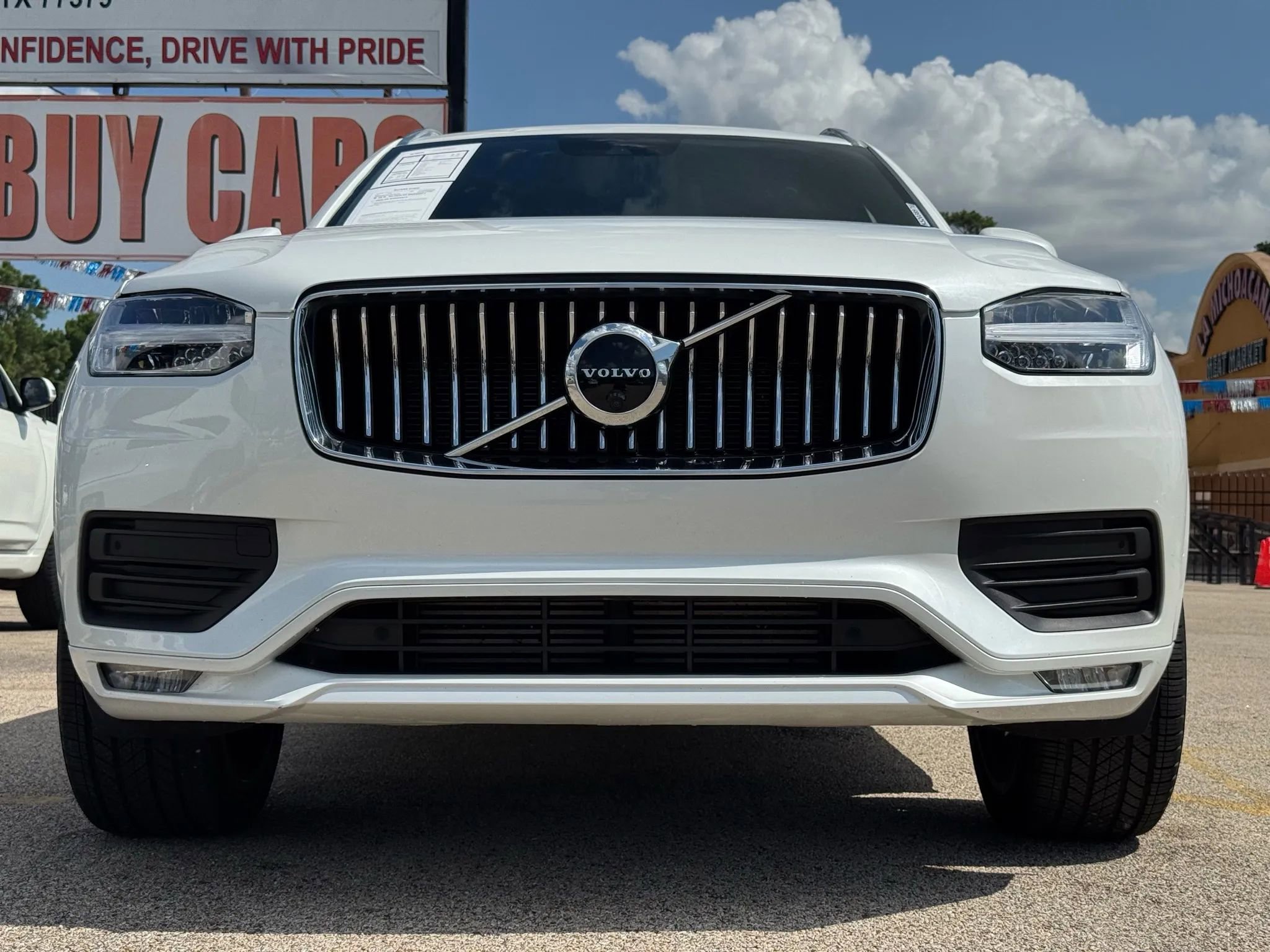 Used 2022 Volvo XC90 T6 Momentum w/ Advanced Package image 6