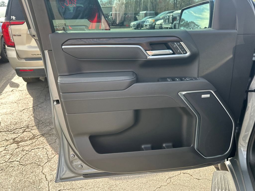 Used 2025 GMC Sierra 1500 SLT w/ SLT Premium Plus Package image 11