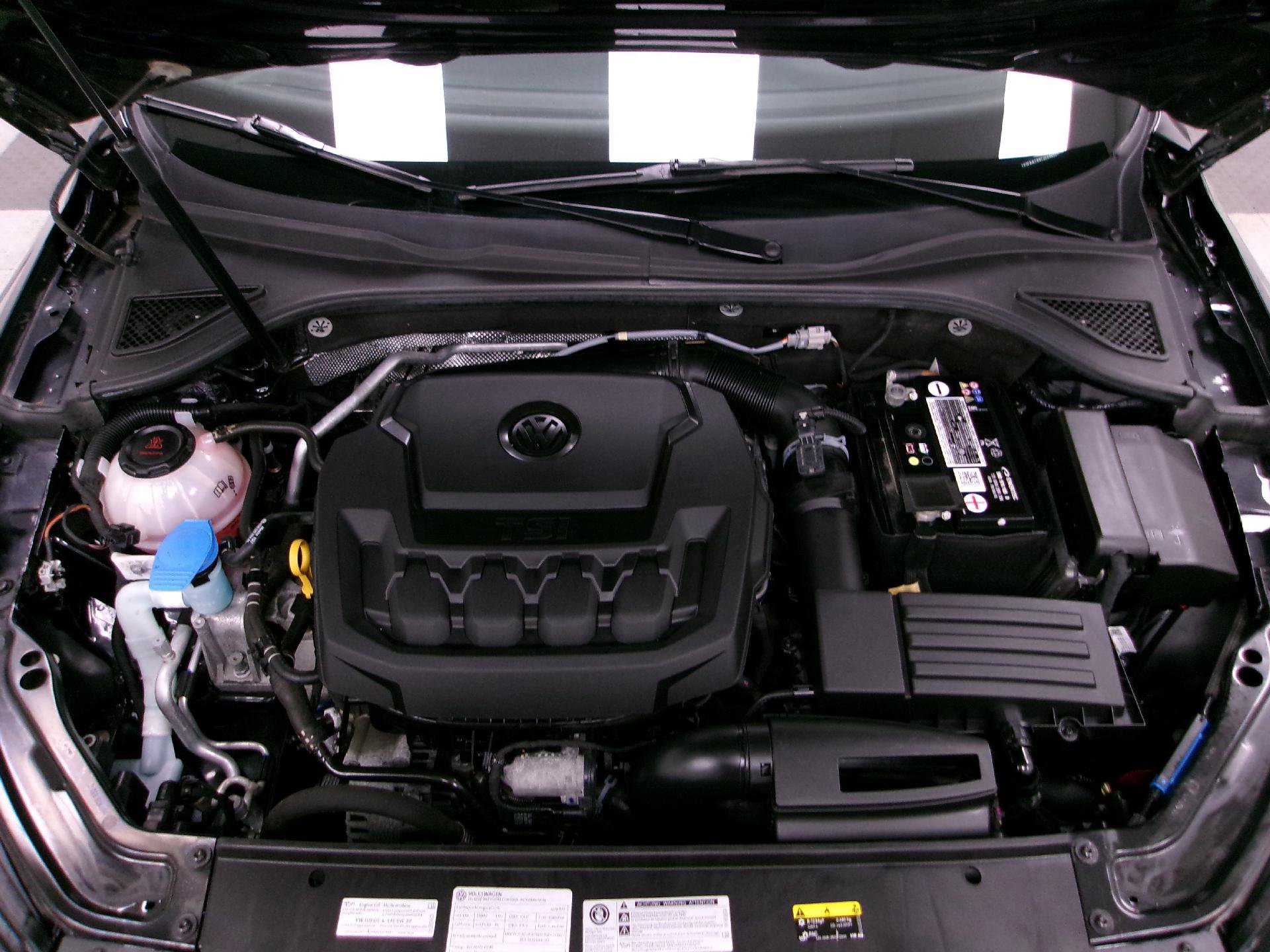 Used 2018 Volkswagen Passat 2.0T S image 17