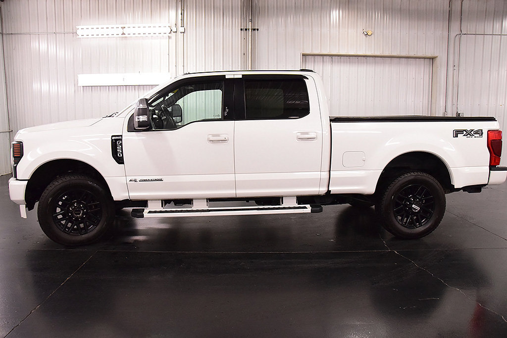 Used 2022 Ford F250 Lariat w/ Black Appearance Pkg AWD/4WD image 4