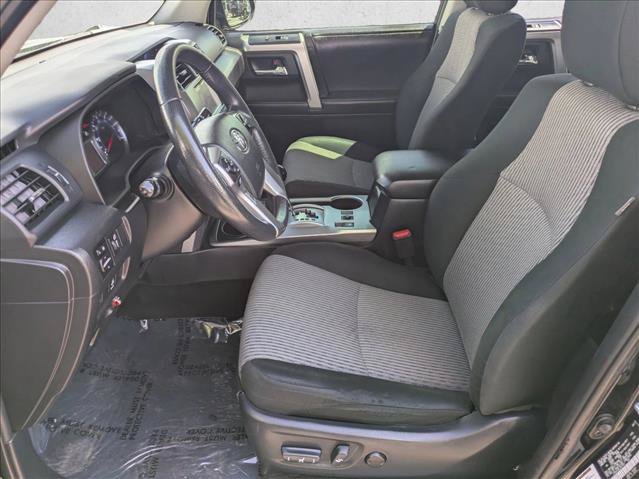 Used 2018 Toyota 4Runner SR5 AWD/4WD image 15