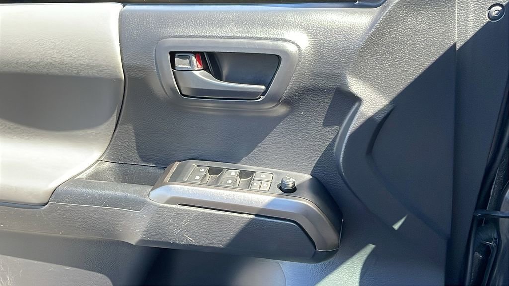 Certified 2022 Toyota Tacoma SR5 RWD image 26