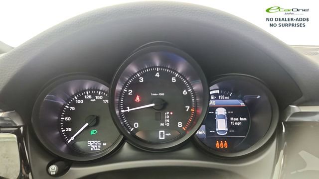Used 2024 Porsche Macan image 38