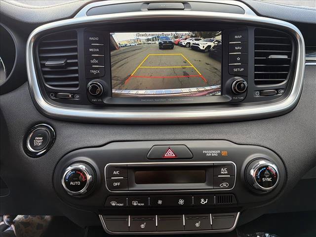 Used 2019 Kia Sorento SX image 21