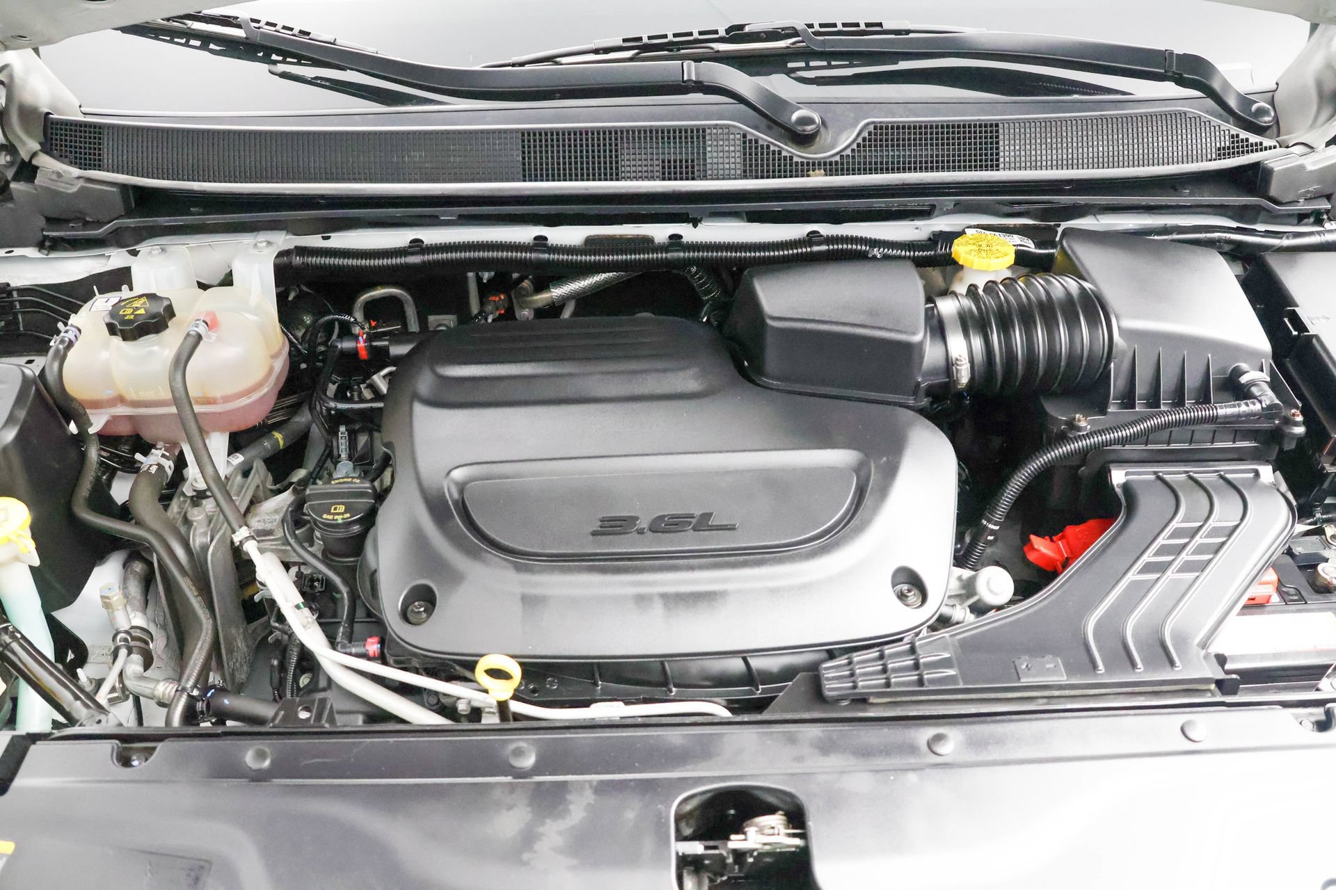 Used 2023 Chrysler Pacifica Touring-L FWD image 37