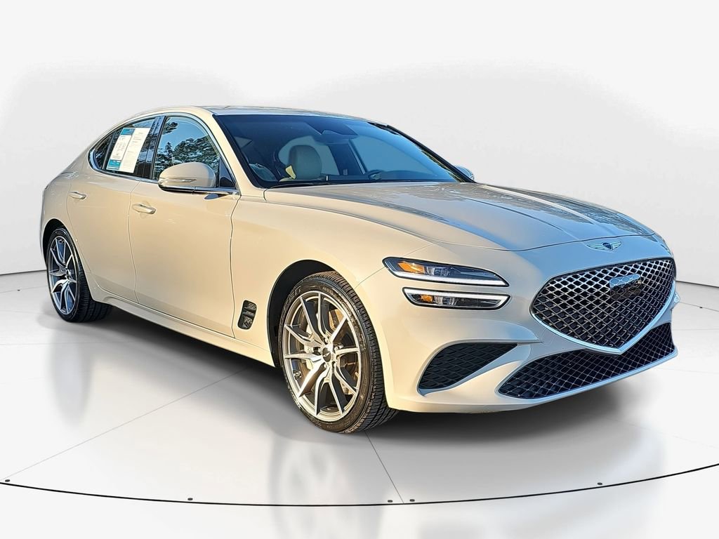 Used 2025 Genesis G70 2.5T image 2