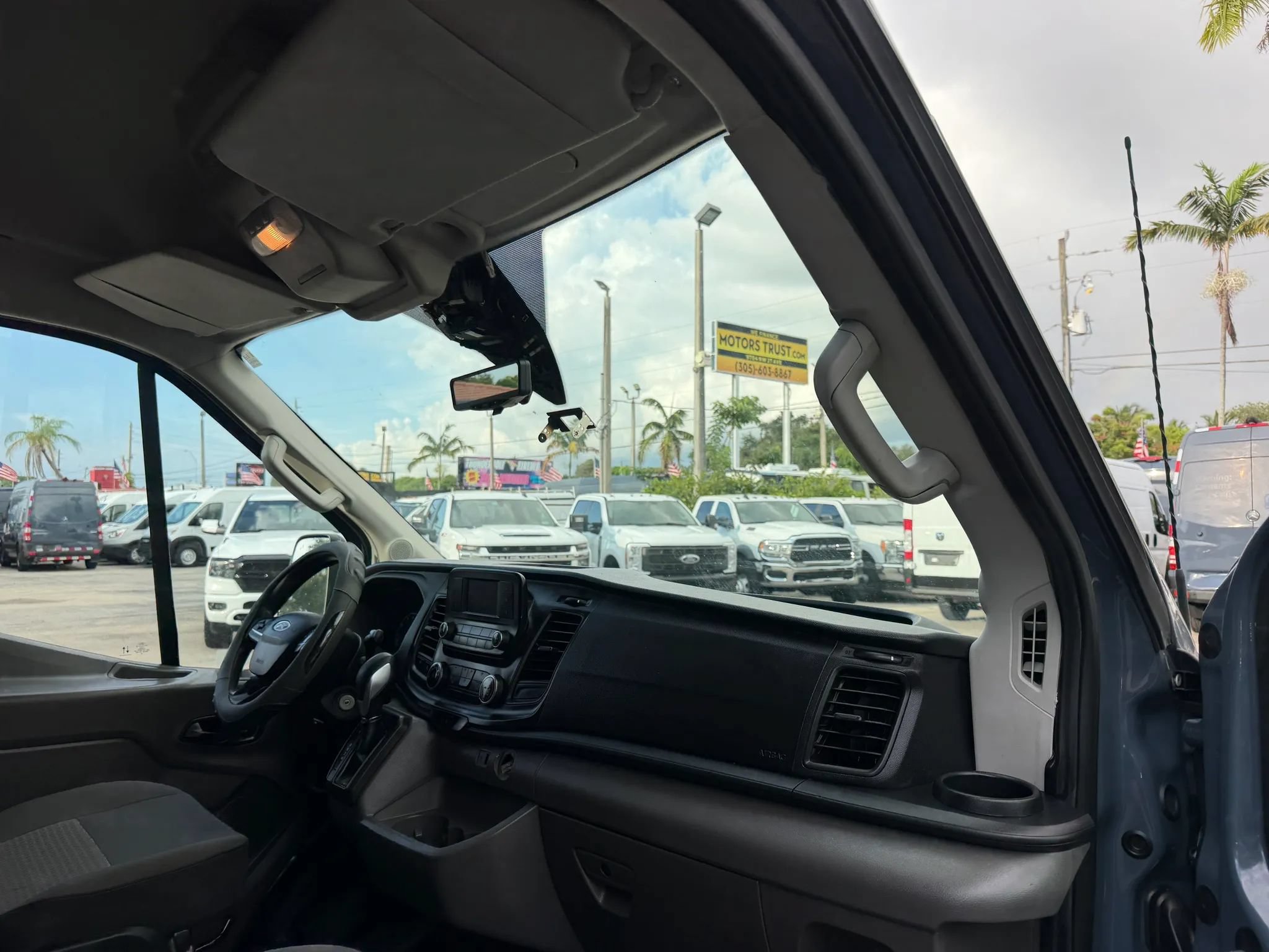 Used 2020 Ford Transit 250 148 High Roof Extended RWD image 17