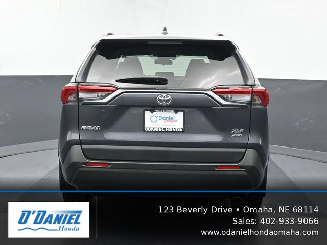 Used 2020 Toyota RAV4 XLE Premium AWD/4WD image 5
