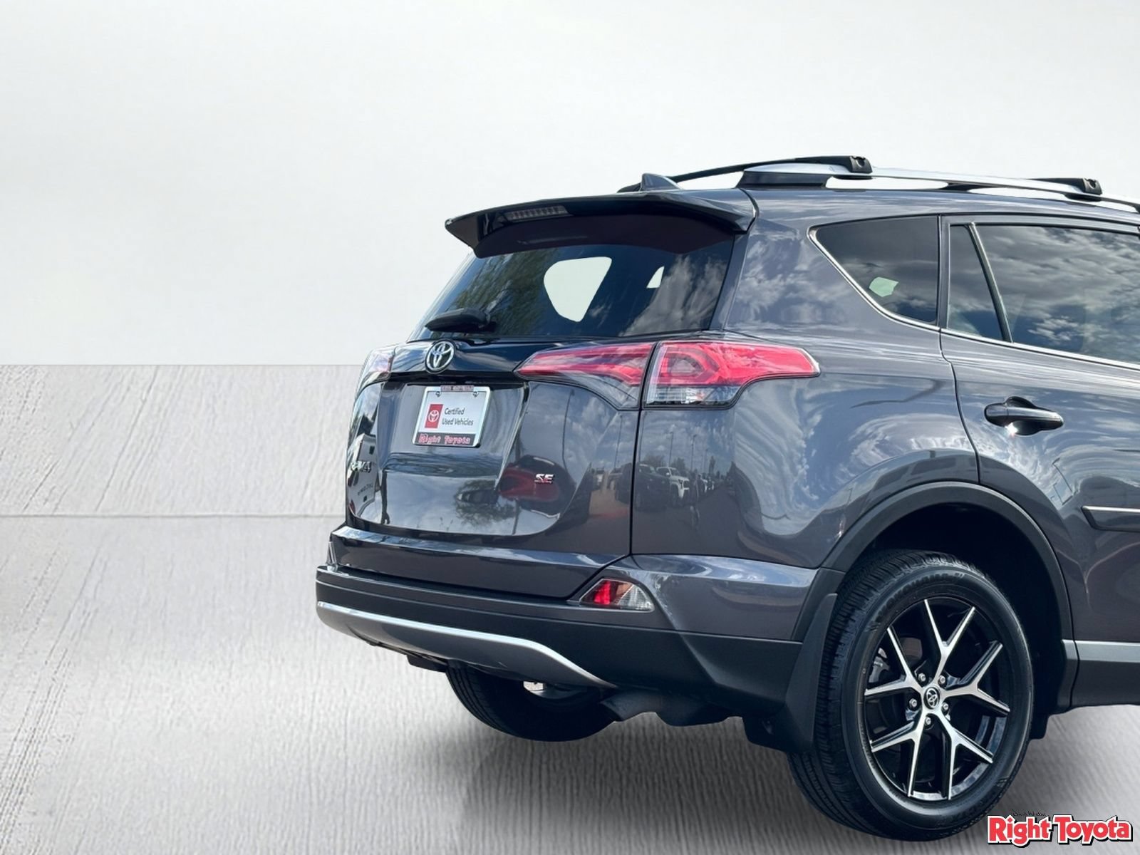 Certified 2016 Toyota RAV4 SE w/ Cargo Management Package FWD image 12