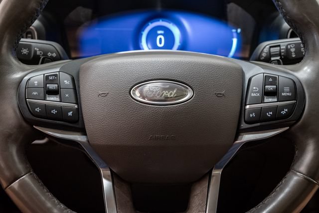 Used 2020 Ford Explorer Platinum w/ Premium Technology Package AWD/4WD image 12