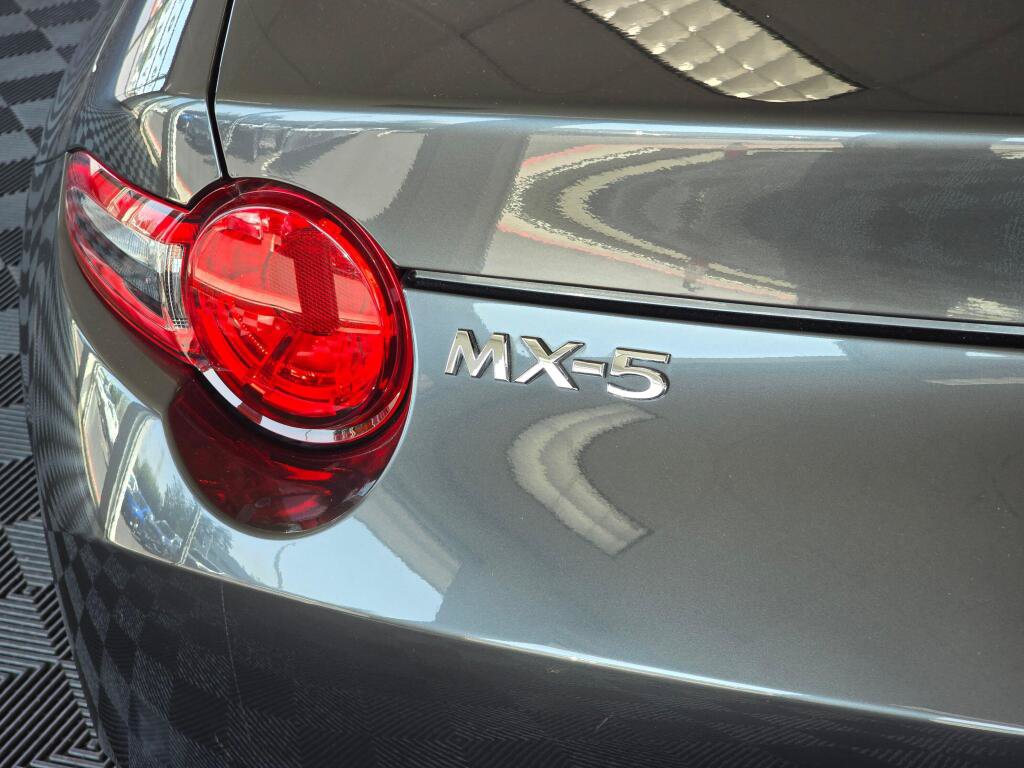 Used 2023 MAZDA MX-5 Miata Grand Touring RWD image 13
