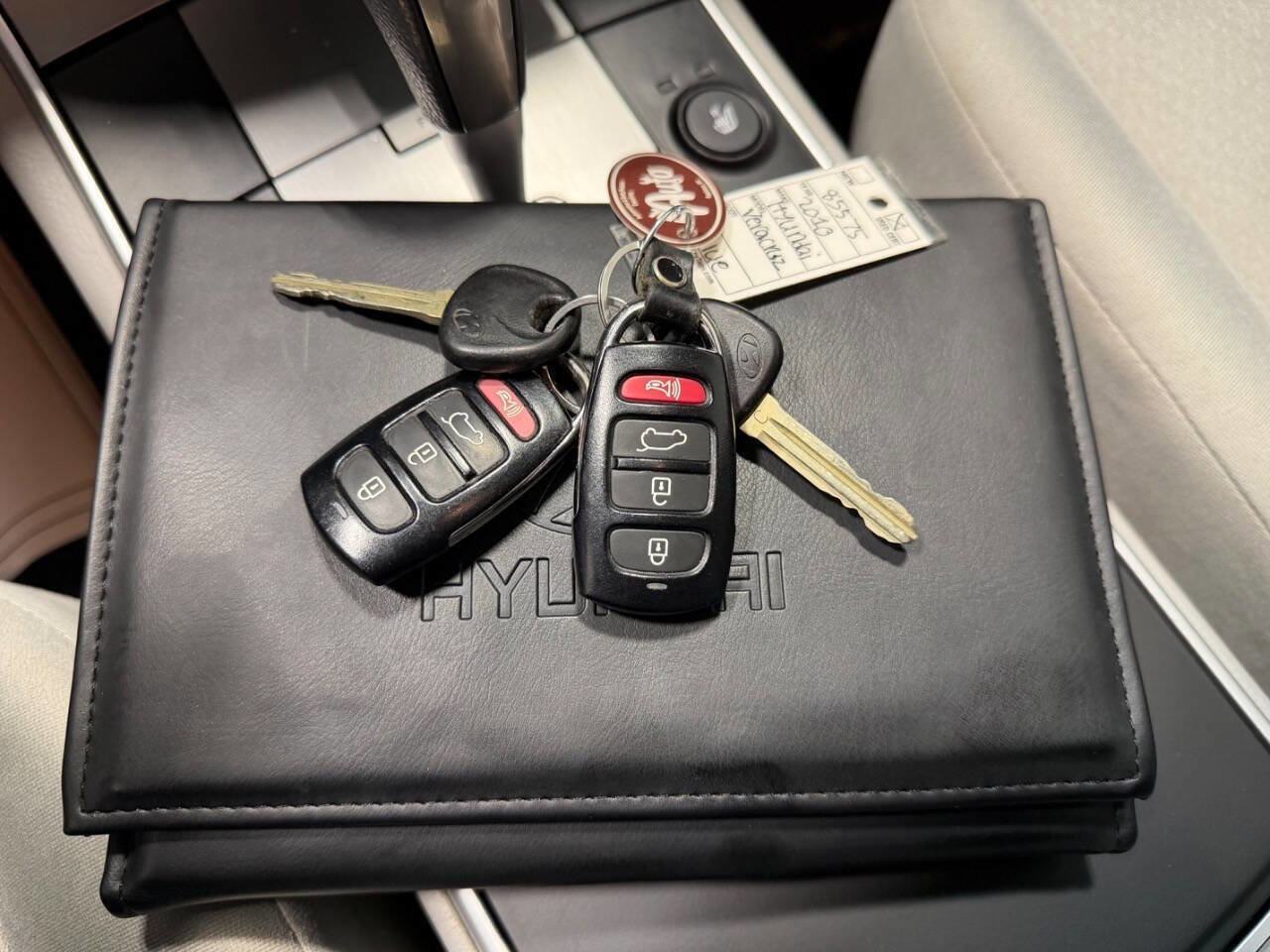 Used 2010 Hyundai Veracruz GLS image 34