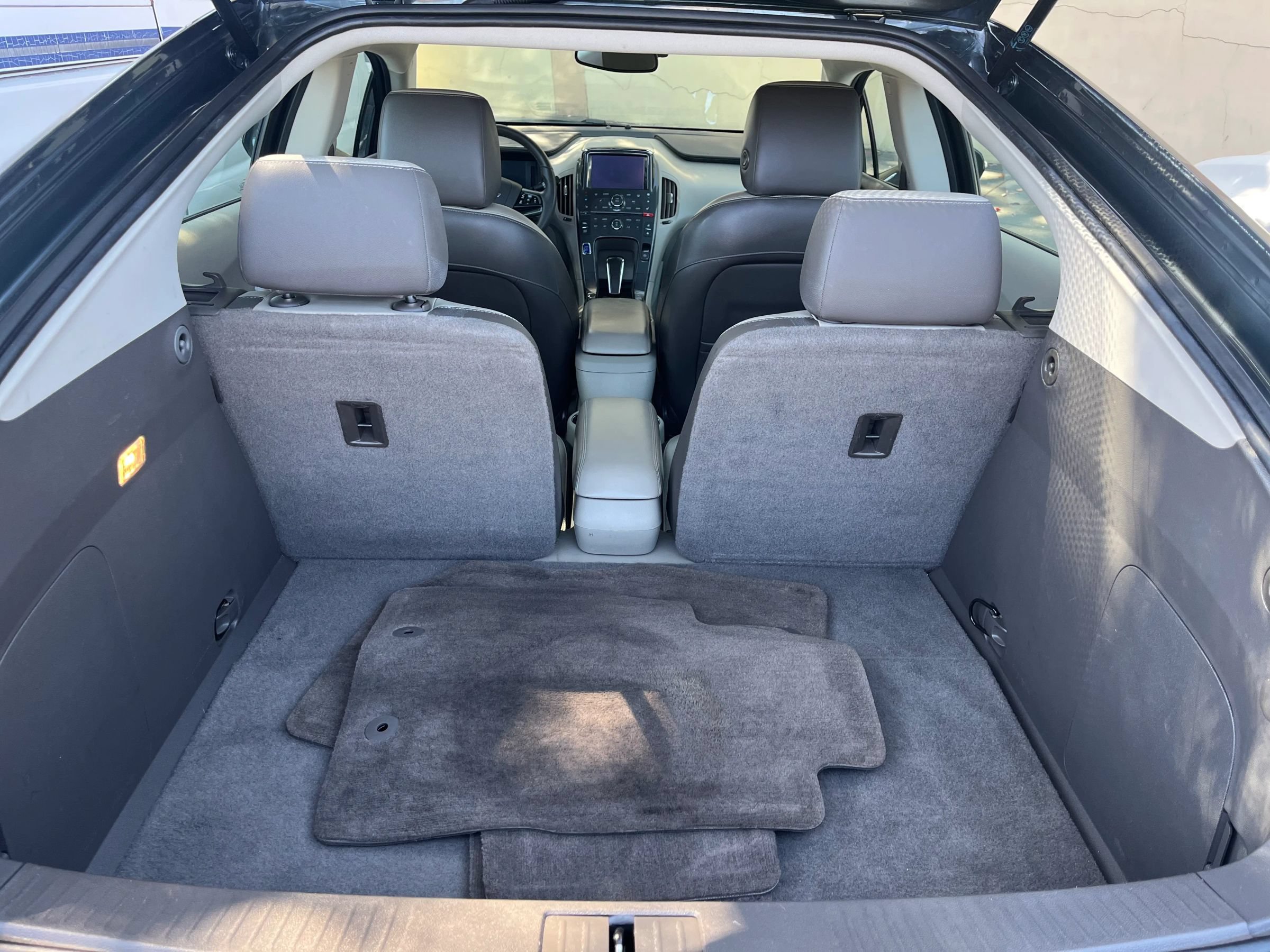 Used 2013 Chevrolet Volt Premium w/ Premium Trim Package FWD image 22
