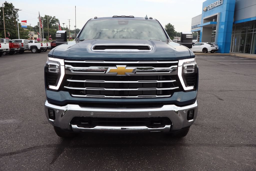 New 2026 Chevrolet Silverado 2500 LTZ w/ LTZ Convenience Package AWD/4WD image 25