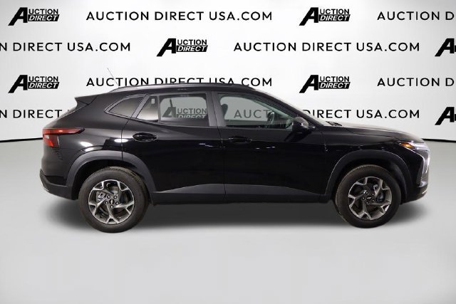 Used 2026 Chevrolet Trax LT FWD image 45
