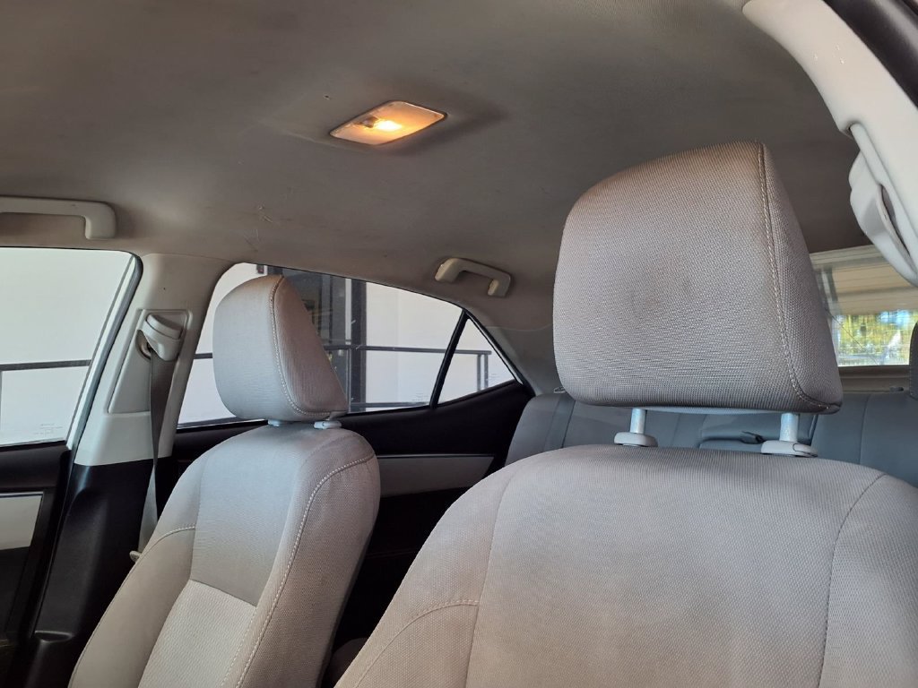 Used 2016 Toyota Corolla LE FWD image 12