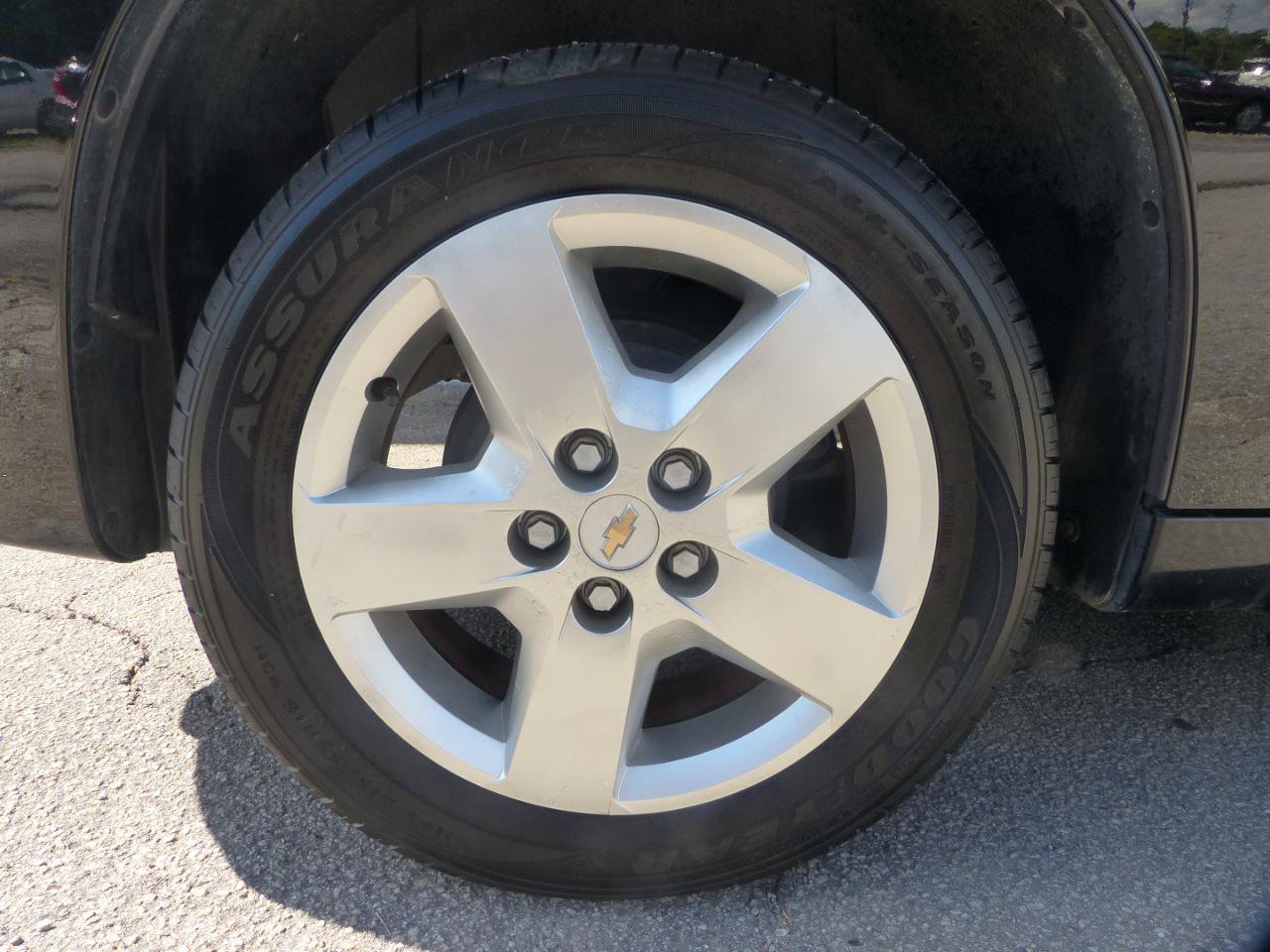 Used 2009 Chevrolet HHR LT FWD image 26