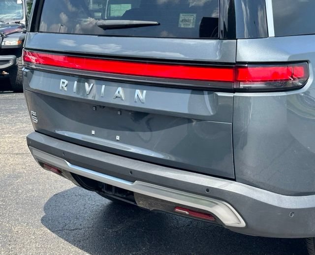 Used 2024 Rivian R1S Adventure AWD/4WD image 11
