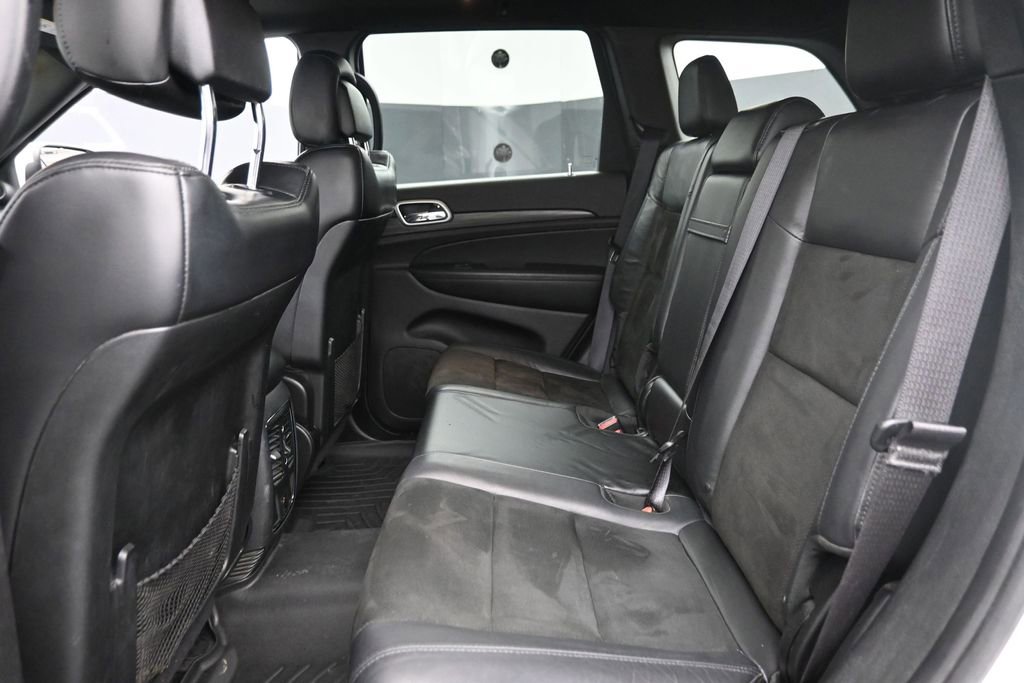 Used 2019 Jeep Grand Cherokee Altitude AWD/4WD image 11