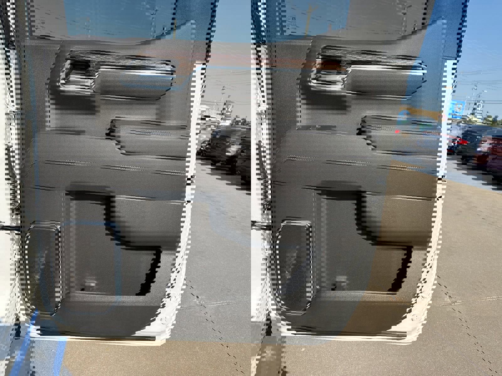 New 2026 GMC Sierra 1500 SLE w/ X31 Off-Road Package image 18