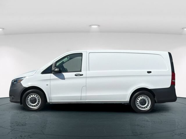 Used 2023 Mercedes-Benz Metris image 4