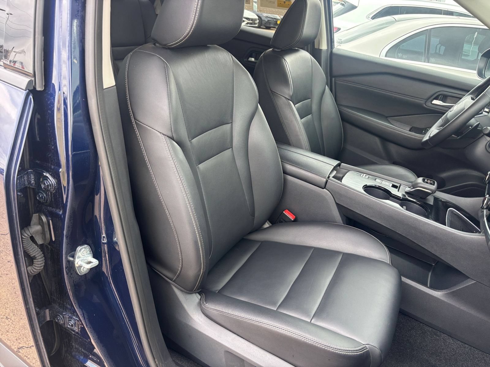 Used 2026 Nissan Rogue SL FWD image 38