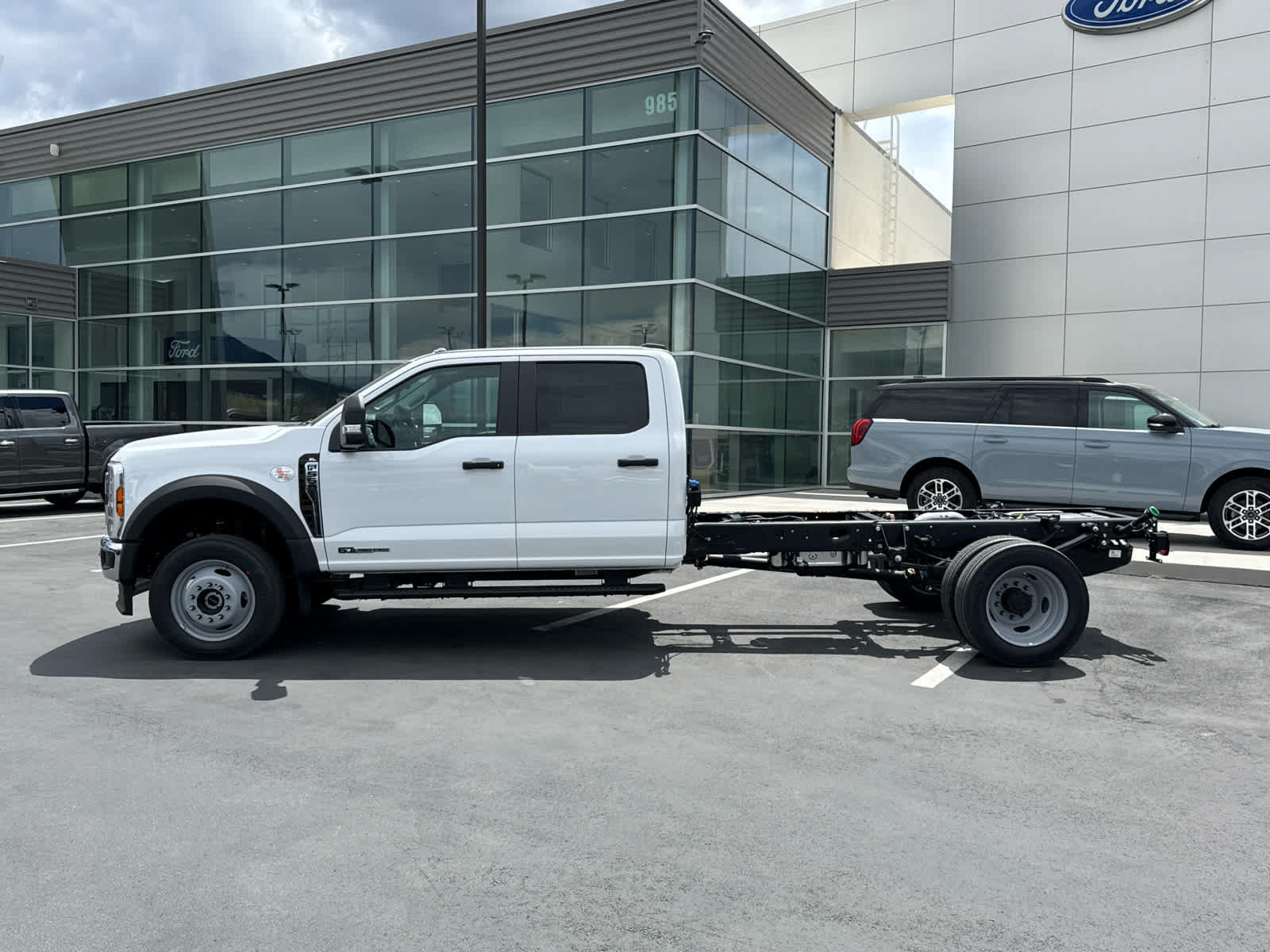 New 2026 Ford F550 4x4 Crew Cab Super Duty w/ XL Chrome Package image 9