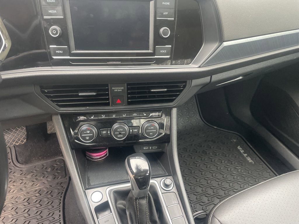 Used 2023 Volkswagen Jetta SE FWD image 7