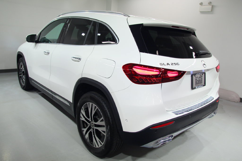 Certified 2026 Mercedes-Benz GLA 250 4MATIC image 17