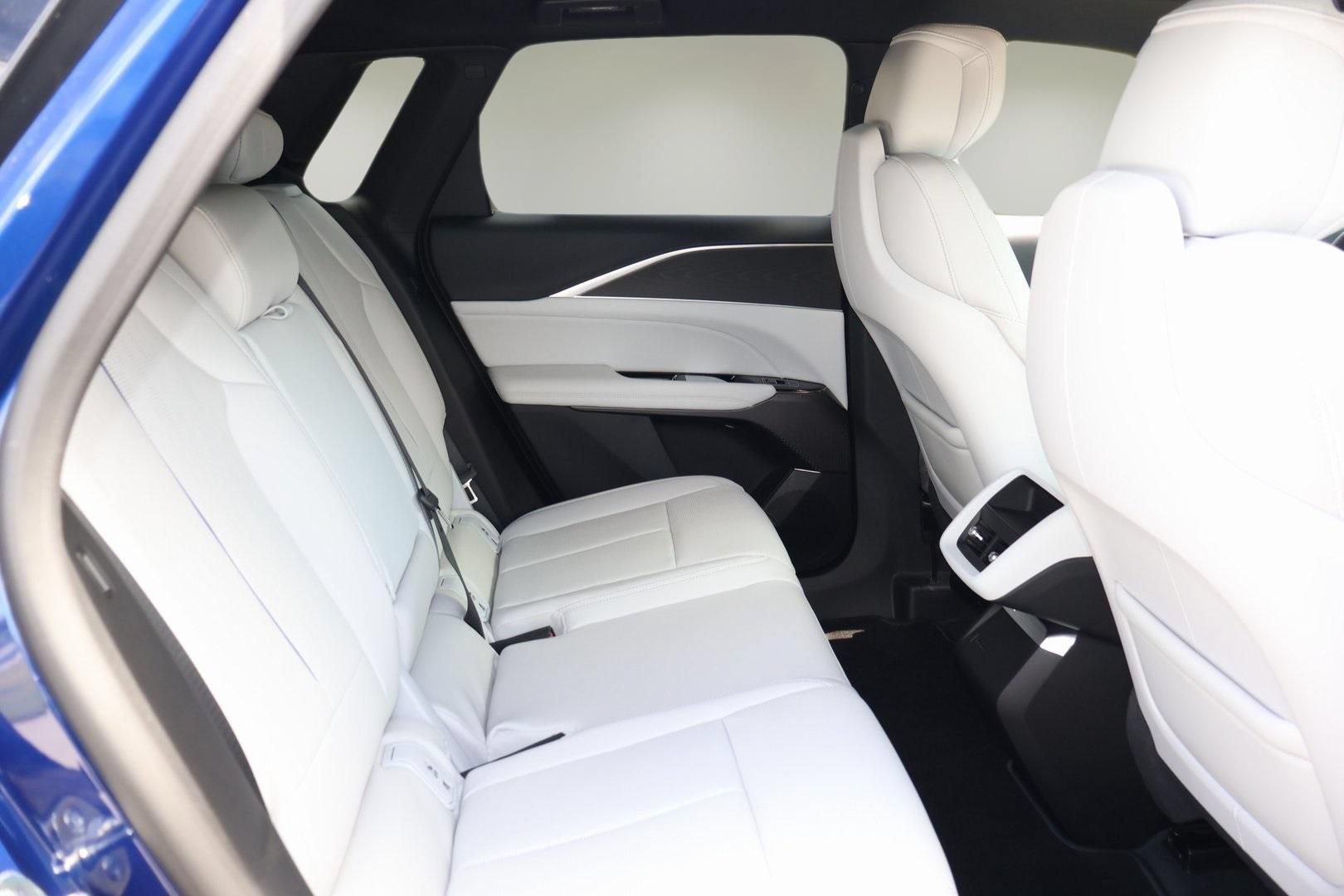 New 2026 Cadillac Lyriq Sport RWD image 17