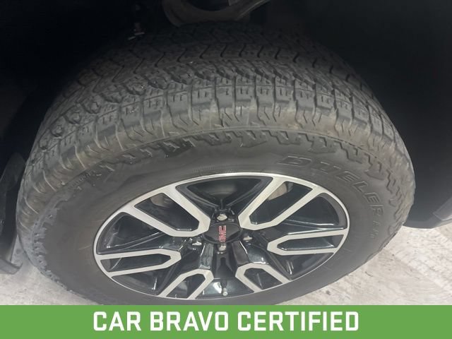 Used 2024 GMC Sierra 1500 AT4 w/ Technology Package AWD/4WD image 4