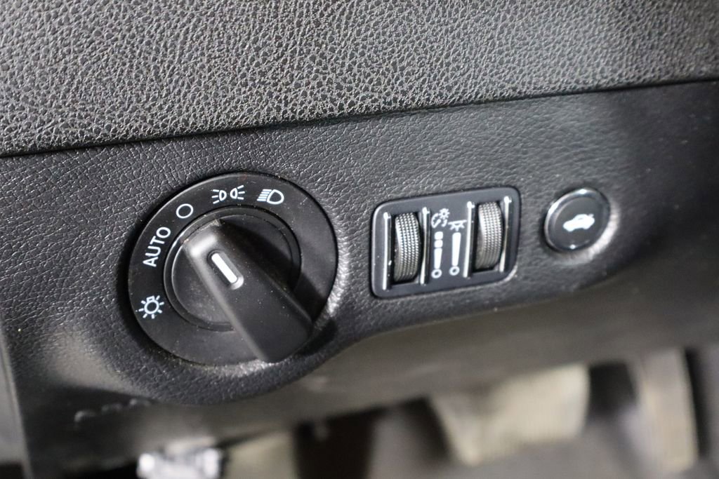 Used 2023 Dodge Charger SXT RWD image 19