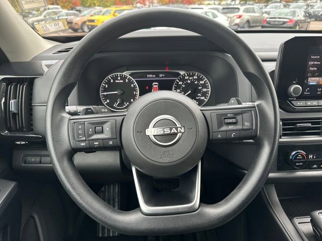 Used 2024 Nissan Pathfinder S image 13