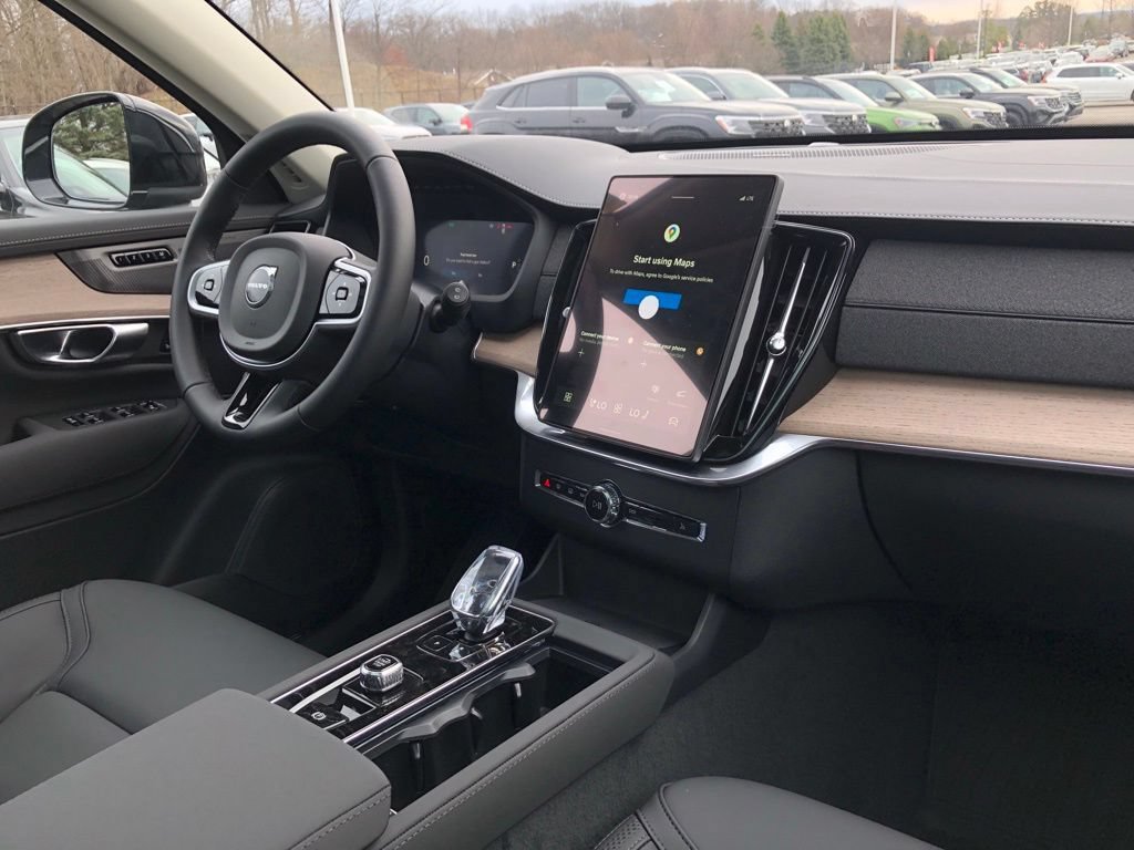 New 2026 Volvo XC90 B6 Plus w/ Protection Package Premier AWD/4WD image 11
