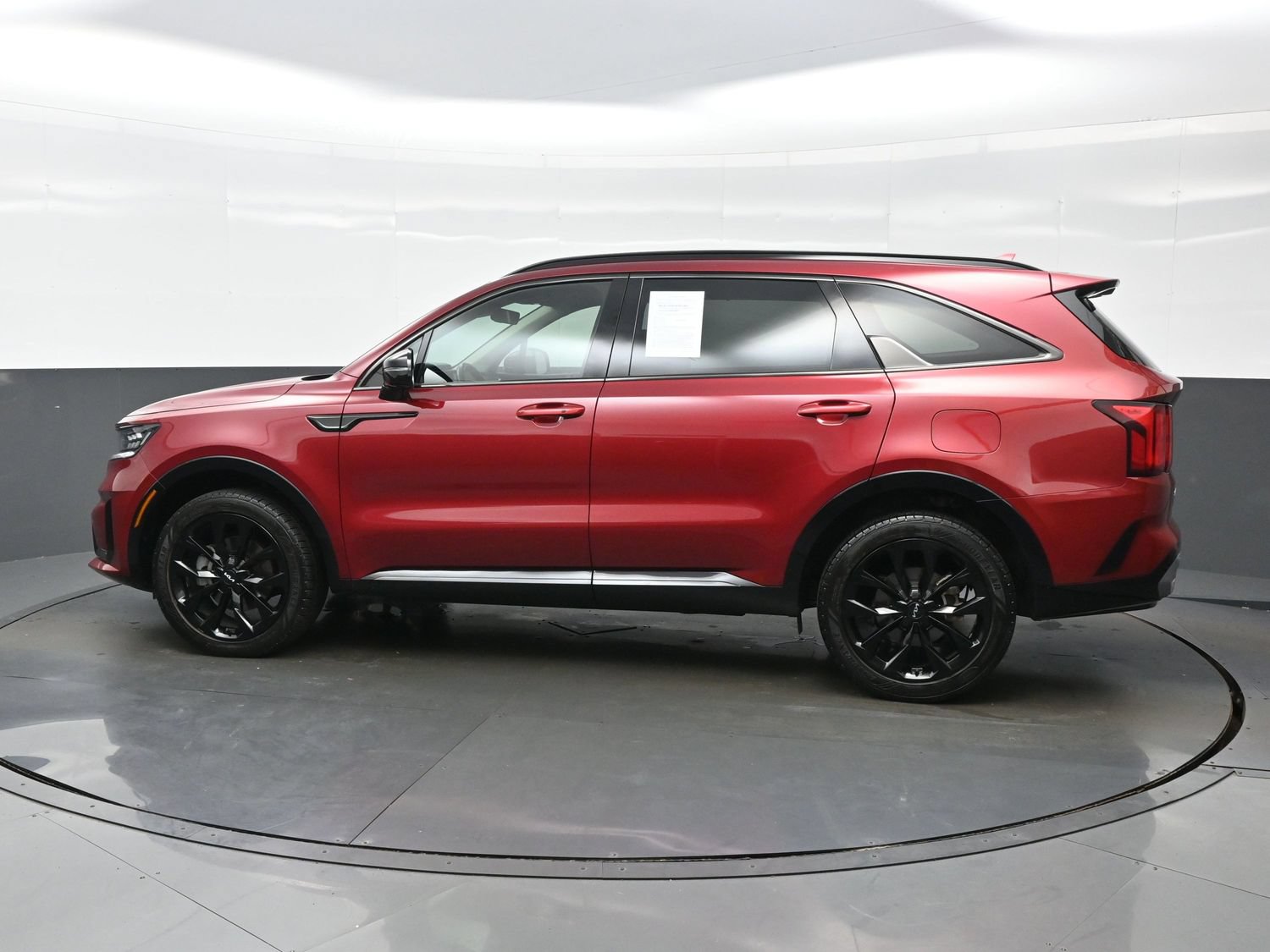 Used 2023 Kia Sorento SX AWD/4WD image 3