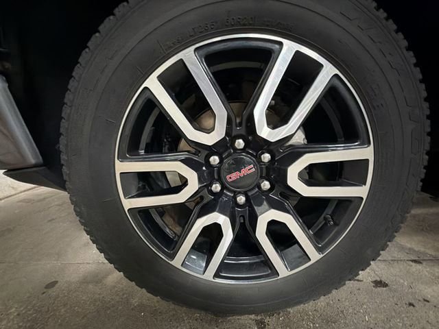 Used 2021 GMC Sierra 1500 AT4 w/ Technology Package AWD/4WD image 38