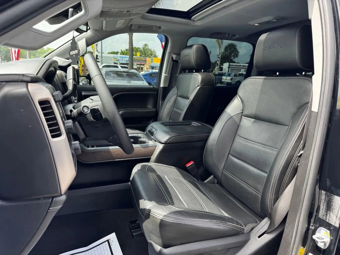 Used 2018 GMC Sierra 3500 Denali w/ Duramax Plus Package image 14