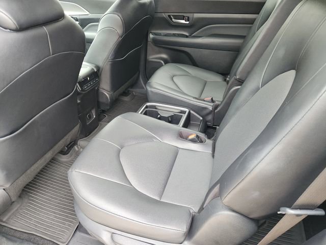 Used 2025 Toyota Grand Highlander AWD Hybrid image 33