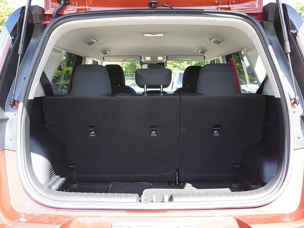 Used 2025 Kia Soul LX w/ LX Technology Package FWD image 17
