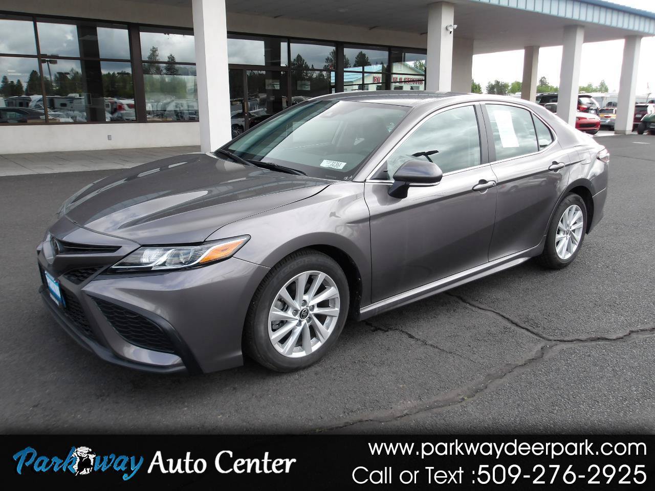 Used 2023 Toyota Camry SE FWD image 1