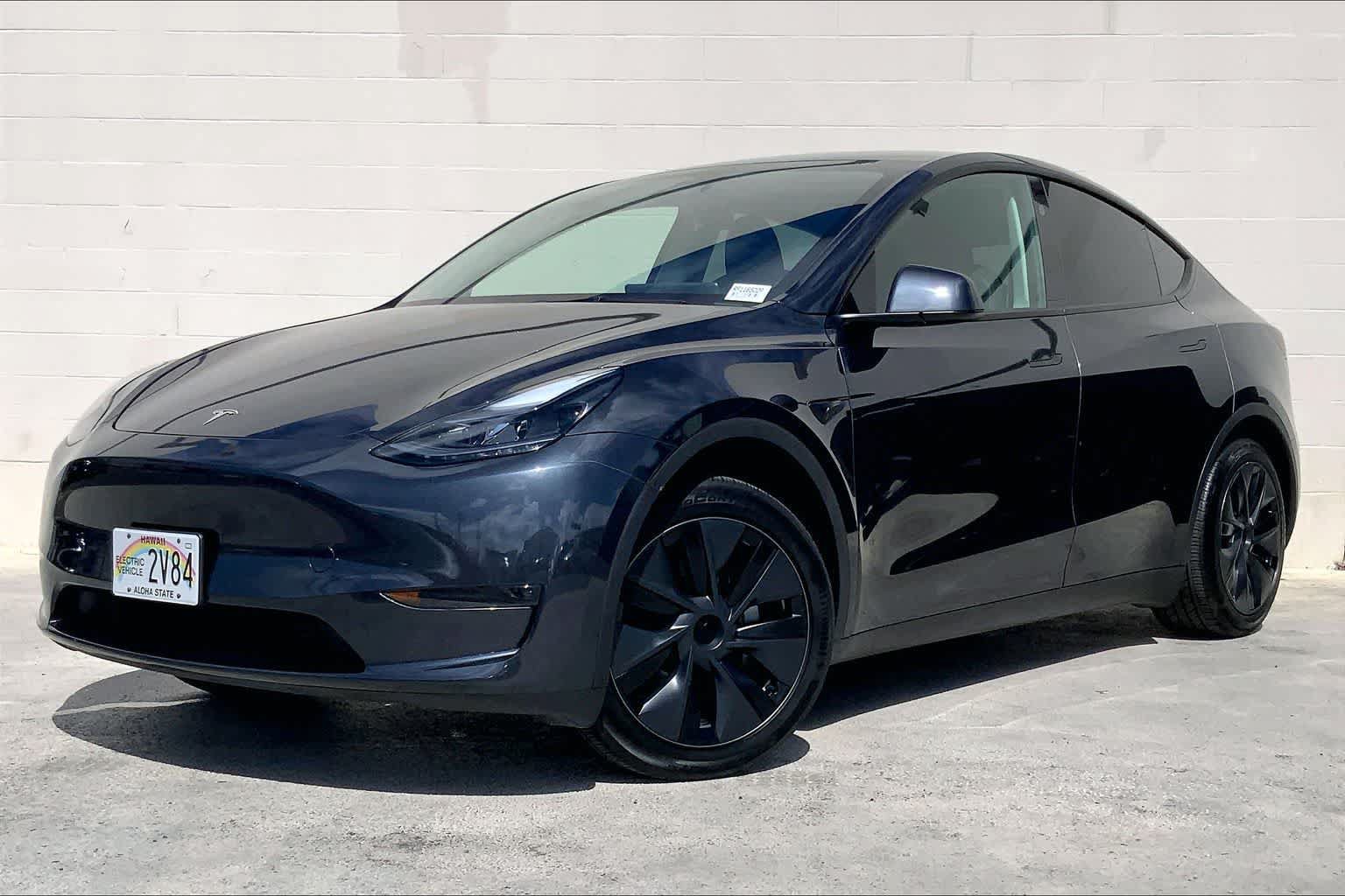 Used 2024 Tesla Model Y 2WD video 1