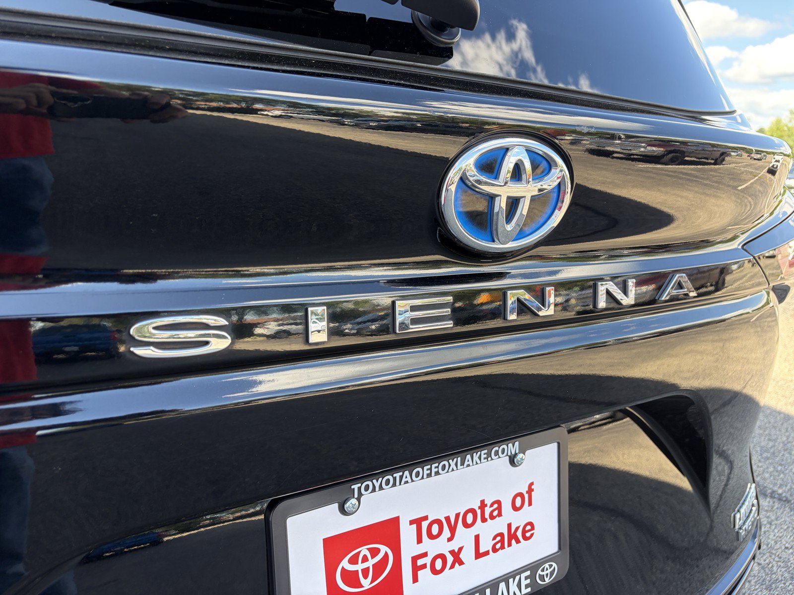 Used 2023 Toyota Sienna Limited FWD image 43
