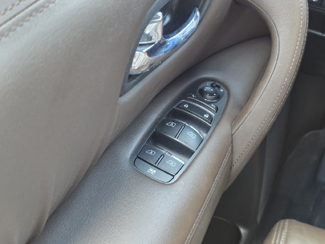 Used 2023 Nissan Armada Platinum w/ Captain's Chairs Package RWD image 17