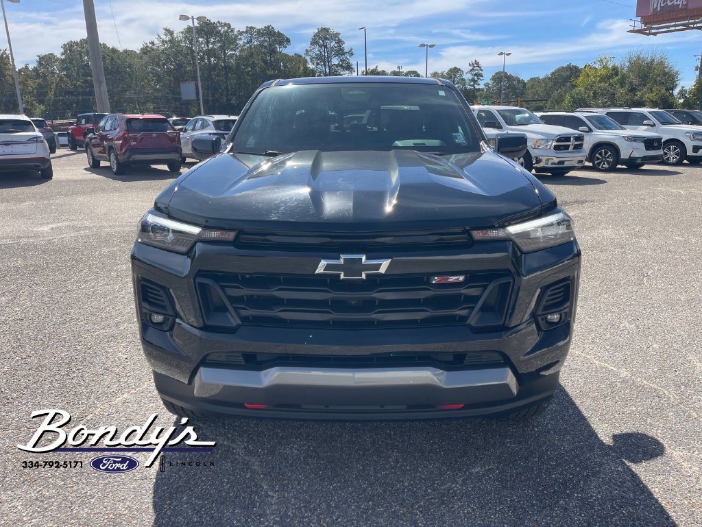 Used 2023 Chevrolet Colorado Z71 w/ Z71 Convenience Package 2 AWD/4WD image 2