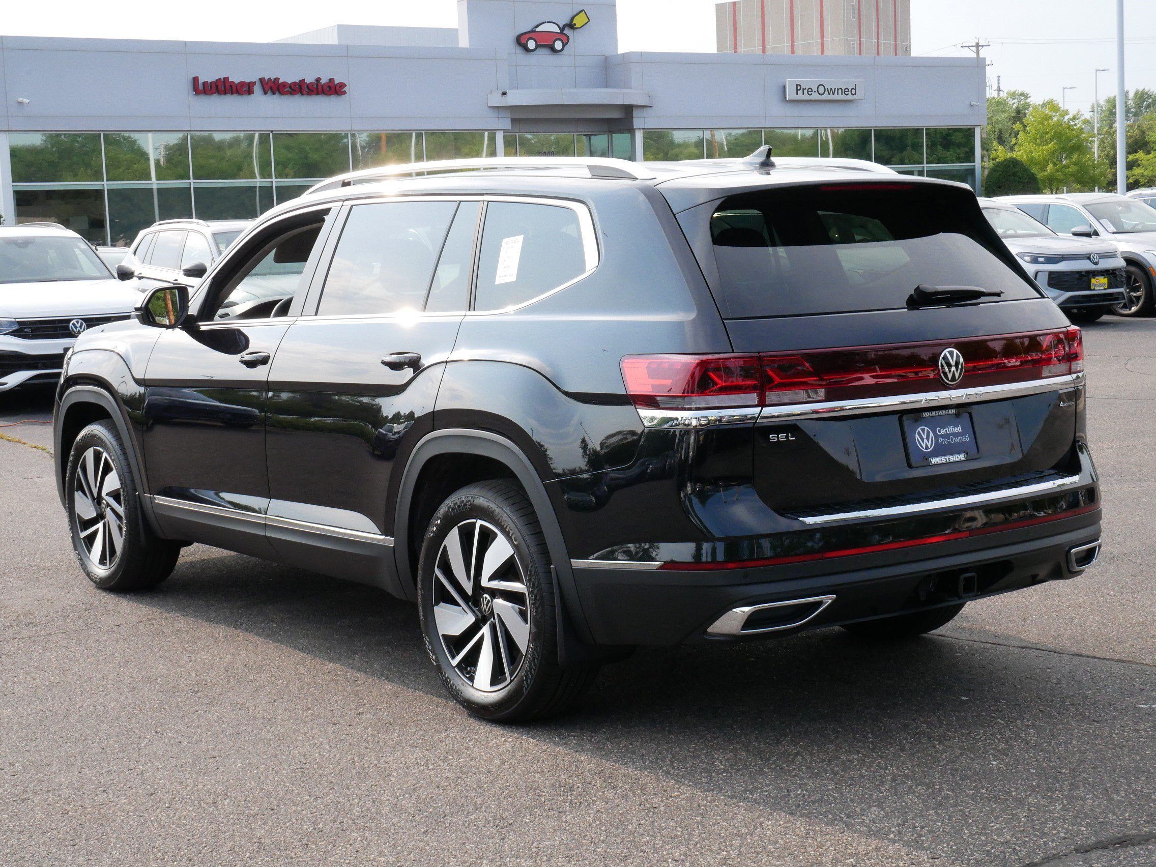 Used 2026 Volkswagen Atlas SEL AWD/4WD image 14