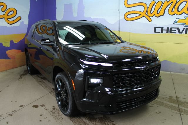 Used 2025 Chevrolet Traverse RS w/ LPO, Floor Liner Package AWD/4WD image 3