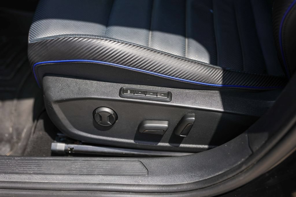 Used 2023 Volkswagen Golf 20th Anniversary Edition AWD/4WD image 8
